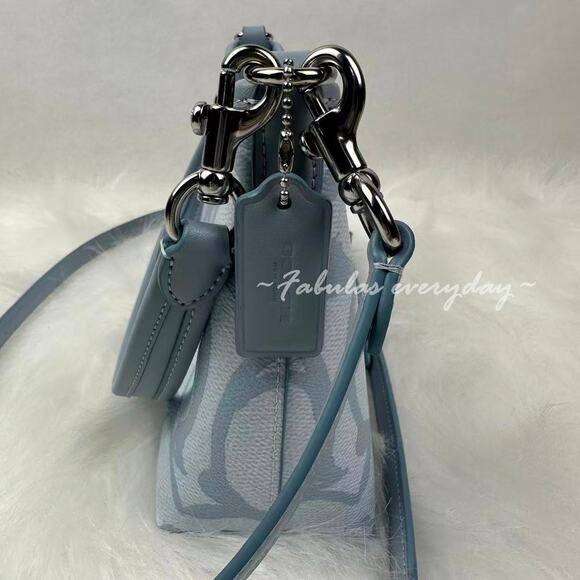 Coach Laurel Small Shoulder Bag In Sketch Signature Canvas In Ice Blue CBI05 NWT - Picture 4 of 9